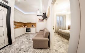 Sofia Pearl Life Apartment - No Window Apartment